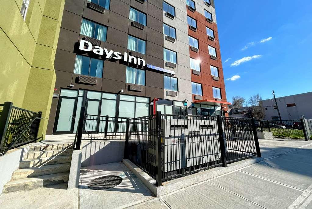 Days Inn By Wyndham Staten Island New York Eksteriør bilde