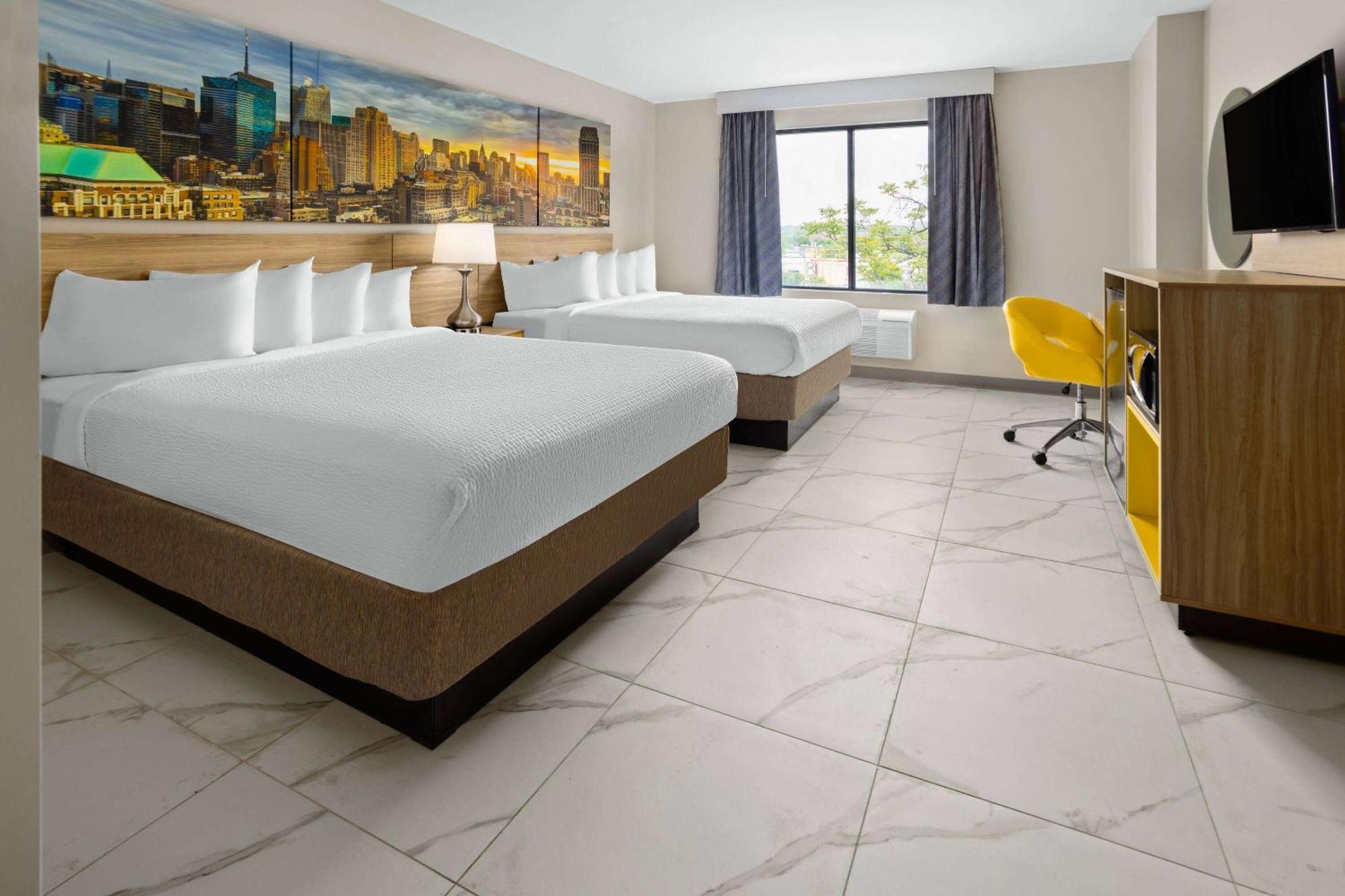 Days Inn By Wyndham Staten Island New York Eksteriør bilde